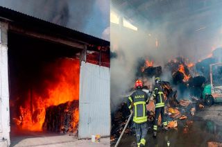 Fuerte incendio en bodega de desperdicios en Naucalpan