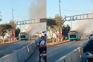 Video: Arde Mexibús en estación La Quebrada, en Cuautitlán Izcalli