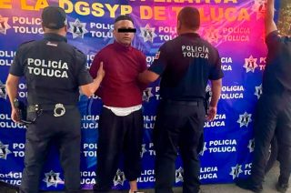 Sospechoso intentó escapar, pero fue detenido tras una persecución a pie.