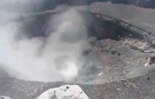 Circula video de alpinistas en la cima del #Popocatépetl