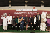 Macarena Montoya Olvera, secretaria de Salud del Edoméx, y Jazmín Delgado López, alcaldesa de Chapultepec, durante el arranque de la jornada antirrábica 2026.