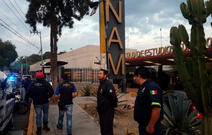 Retiran ambulantes de la FES Acatlán