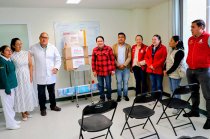 Mario Santana Carbajal y el Cabildo entregaron medicamentos e insumos al Hospital Guadalupe Victoria para respaldar la atención de pacientes.