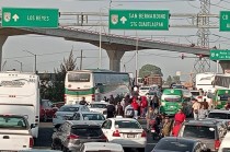 Los inconformes se ubicaron en el entronque con la autopista Peñón-Texcoco.