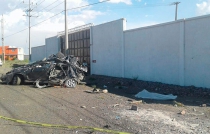 Vuelca auto en la Toluca-Atlacomulco; hay un muerto