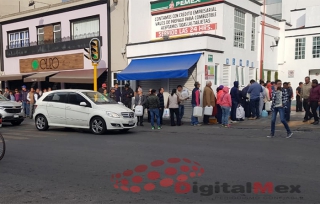 Alta demanda de gasolina en Toluca, acaba con abasto que se da a cuentagotas