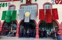 #Video: Protesta para destituir al jefe policiaco genera tensión en #Atenco