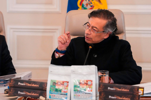 El presidente Gustavo Petro señaló que las víctimas fueron halladas calcinadas y advirtió sobre una posible escalada del conflicto.