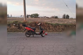 Cuando los paramédicos llegaron al sitio, solo pudieron confirmar el fallecimiento del motociclista.