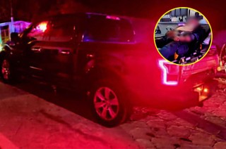 Gloria Ambriz falleció en el lugar de los hechos, mientras que Rafael Cardona fue trasladado a un hospital en Puruándiro, donde perdió la vida minutos después.