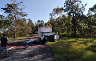 #Temascaltepec: Muere motociclista en accidente de tránsito sobre la carretera