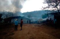 Al menos dos hectáreas resultaron afectadas por el fuego, en su mayoría de pastizal.