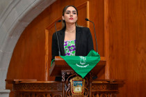De acuerdo con la legisladora, los egresos hospitalarios por aborto en el Estado de México superan los 25 mil casos anuales, lo que refleja la magnitud del tema como un problema de salud pública.
