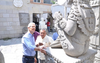 Apoyo a artesanos de Chimalhuacán: Alfredo del Mazo