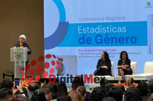 Graciela Márquez Colín, presidenta del INEGI, durante su conferencia en la UAEMéx, donde advirtió sobre brechas laborales y mayor incidencia de violencia contra mujeres en zonas urbanas.
