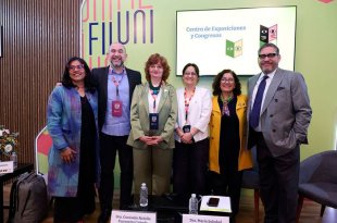 Paty Zarza afirmó durante la FILUNI que el conocimiento generado con recursos públicos debe ser accesible y regresar sus beneficios a la sociedad.