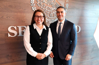 Azucena Cisneros, sostuvo una reunión de trabajo con Omar García Harfuch, donde acordaron fortalecer la coordinación operativa y la capacitación policial en el municipio.