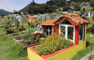 Panteones y mausoleos de Huixquilucan permanecerán cerrados