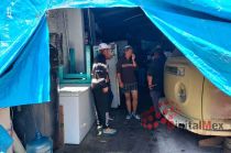 Más de 100 migrantes llegaron al albergue Hermanos en el Camino, donde les brindan refugio y les ayudan con su situación migratoria.