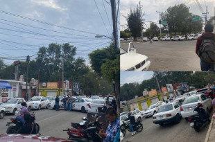 Bloqueo de taxistas en los accesos de Tenancingo