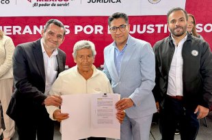 Doña Ángela, de 83 años, acudió a las Caravanas por la Justicia Social para regularizar su identidad, tras haber utilizado distintos nombres y apellidos a lo largo de su vida.