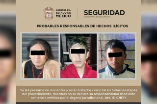 Durante la revisión, los oficiales encontraron diversas sustancias ilícitas, además de cartuchos de distintos calibres y teléfonos celulares.