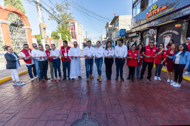 David Sánchez Isidoro encabeza la inauguración de la calle Independencia en Coacalco