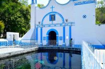 En el corazón de Almoloya de Juárez, el Santuario del Ojo de Agua resalta con su pileta de 10 a 12 metros.