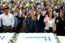 Video: Más de 250 parejas celebran su amor en bodas comunitarias de Huixquilucan