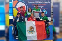 El equipo obtuvo  dos medallas doradas y tres insignias de plata, para un total de cinco preseas.