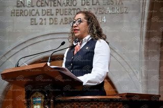 La propuesta incluye una defensoría especializada, un sistema de bienestar docente y sanciones por denuncias falsas contra docentes.