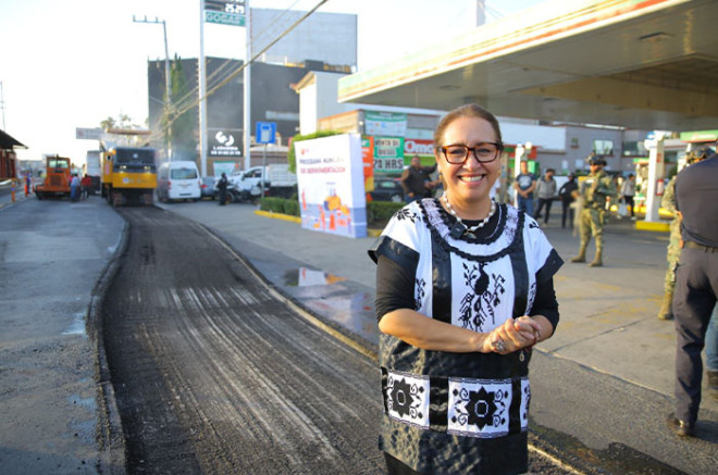 La alcaldesa destacó que los trabajos se realizarán día y noche, con el objetivo de mejorar la movilidad y las condiciones urbanas.