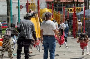 Estadísticas del COESPO e INEGI revelan que la mayoría de los padres en el Estado de México se mantiene económicamente activa.