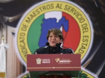 La Maestra Delfina Gómez respaldando su compromiso con el magisterio estatal