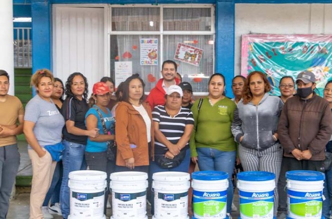 En la escuela, ubicada en El Tejocote, Rescala aseguró que con acciones como esta, las niñas y los niños pueden aprender mejor en espacios dignos y seguros.
