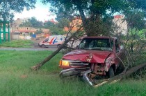 Paramédicos llegaron al lugar, pero encontraron el vehículo abandonado