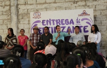 Continúa ardua entrega de fertilizante en Tejupilco