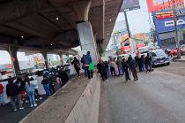 La manifestación provoca severo congestionamiento sin incidentes reportados; autoridades recomiendan rutas alternas hacia la capital.