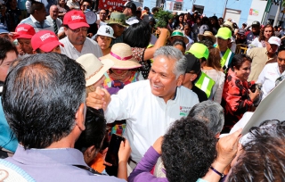 &quot;El bacheo en Toluca se agotó como estrategia&quot;: Fernando Zamora