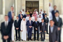 Eruviel Ávila junto a los embajadores del Golfo Pérsico