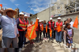 Omar Sánchez inicia obras en Calimaya