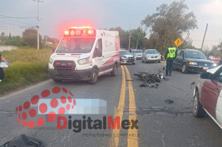 El conductor del auto huyó del lugar.