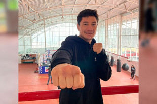 Su equipo de trabajo, liderado por Jay &quot;Panda&quot; Najar, busca potenciar su resistencia y fuerza para evitar que el combate se defina por decisión.
