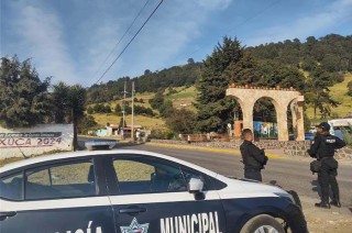 El cuerpo, que presentaba huellas de violencia, fue localizado en la localidad de El Guarda de Guerrero, en el paraje conocido como El Cedro.