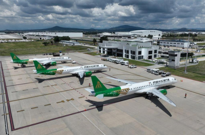 Autoridades aeronáuticas estadounidenses anunciaron la revocación de rutas mexicanas y la suspensión de vuelos desde el AIFA