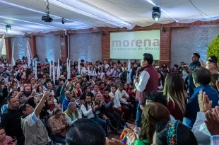 Legisladores de morena y Carlos Zurita