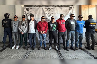 Los detenidos y los bienes asegurados fueron puestos a disposición de la FGJEM, que determinará su situación jurídica por los delitos de robo agravado y asociación delictuosa.