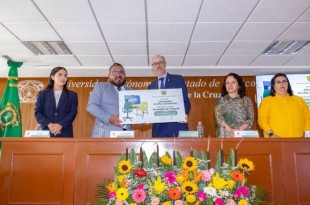 Barrera Díaz reconoció la participación del alumnado en actividades sustentables como la restauración de jardines y el adecuado manejo de desechos orgánicos