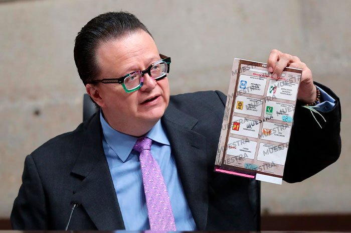 Felipe de la Mata, magistrado de la Sala Superior del TEPJF, explicó durante la sesión los argumentos para invalidar las llamadas “boletas planchadas”.
