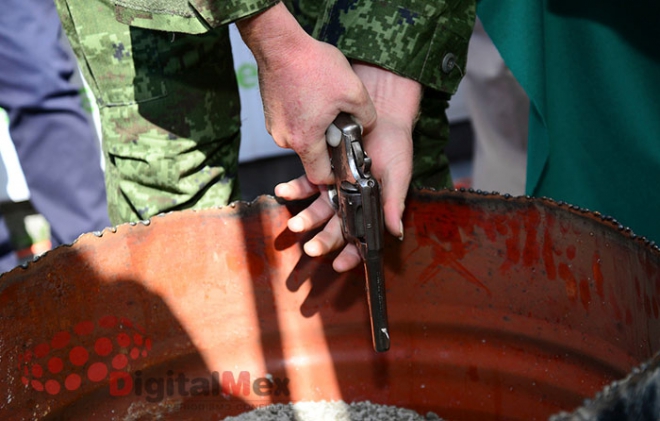 Detienen a seis con armas en Chiconcuac; uno era policía